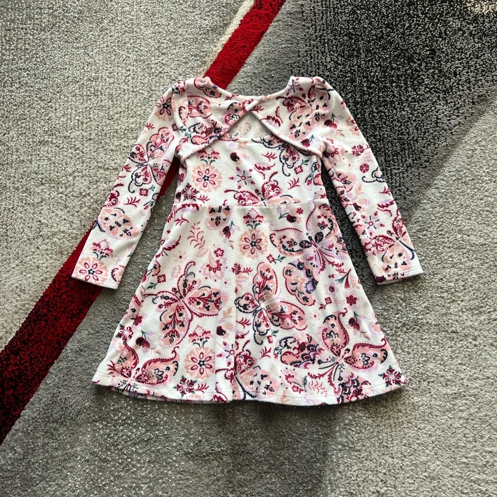 Assorted Girl’s 5PC 2T Dresses And PJ Top Bundle - Picture 4 of 16